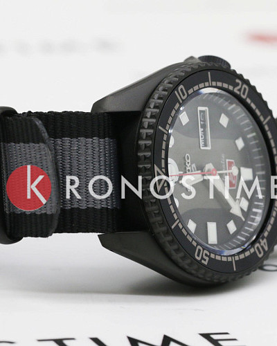 Seiko 5 Sports SRPJ75K1